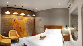 Vintage 1980s Saigon Private House with Rooftop Dining Room in Prime City Central District